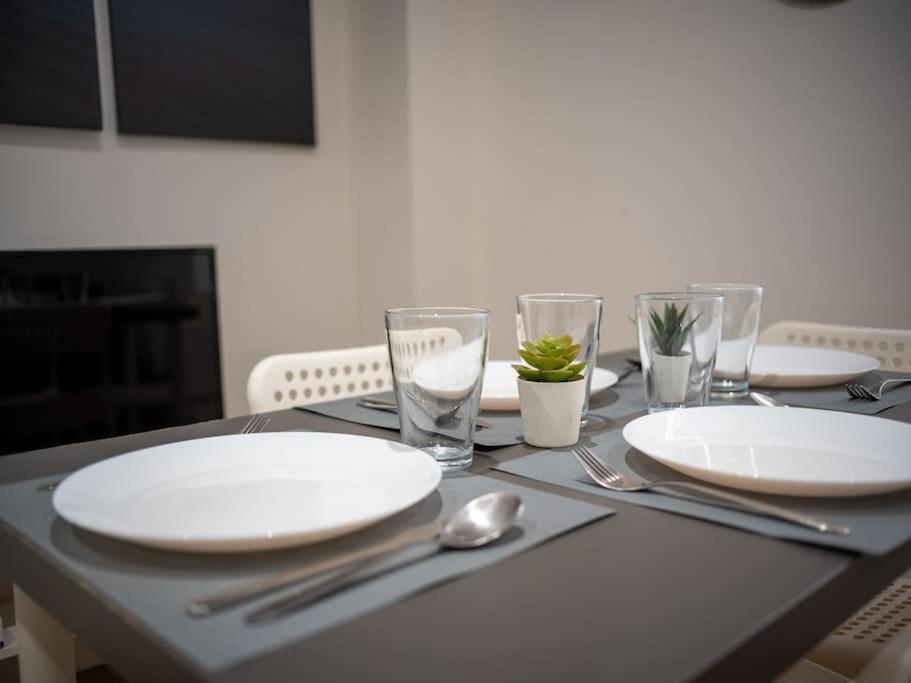 Appartement Tout Equipe Au Coeur Du Panier Vieux Port マルセイユ エクステリア 写真